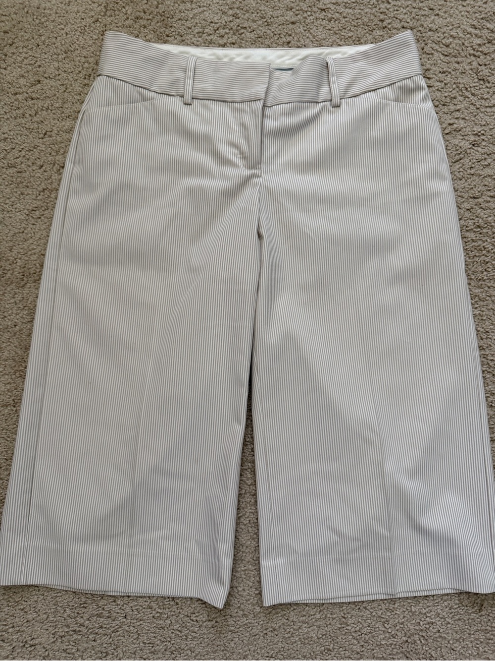 Women’s Express Tan/White Stripped Capri/Crop Editor Pants